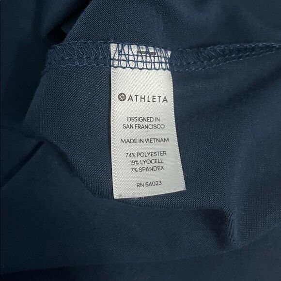 🟢ATHLETA Women's Midnight Blue Essence Crossover Keyhole Racerback Tank Top M - Picture 4 of 4